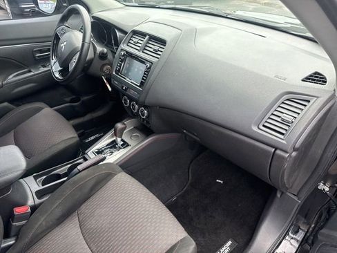 Used 2018 Mitsubishi Outlander Sport ES FWD image 13