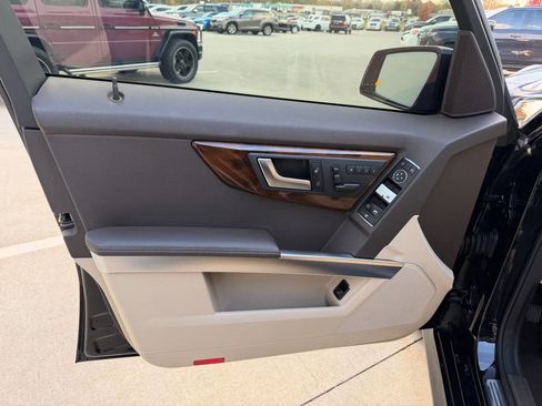 Used 2015 Mercedes-Benz GLK 250 GLK 250 BlueTEC AWD 4MATIC 4dr image 19