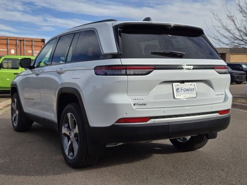 New 2026 Jeep Grand Cherokee Limited w/ Luxury Tech Group II AWD/4WD image 4