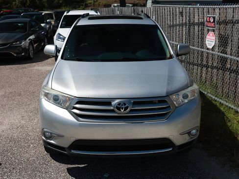 Used 2013 Toyota Highlander Limited AWD/4WD image 9