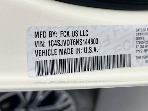 Used 2022 Jeep Wagoneer Series III image 32