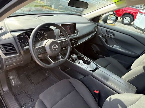 Used 2024 Nissan Rogue S FWD image 12