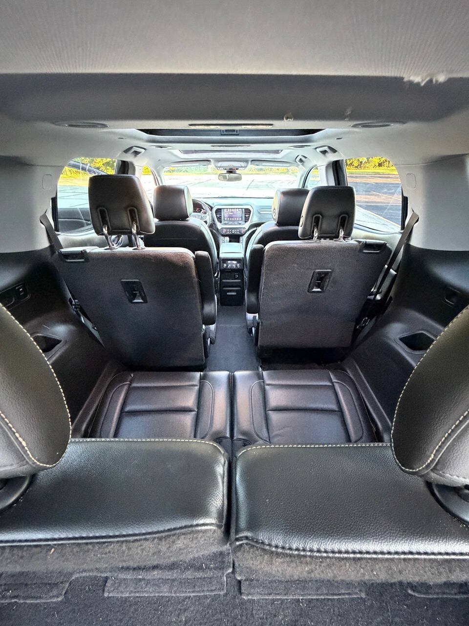 Used 2017 GMC Acadia SLT w/ LPO, Floor Liner Package AWD/4WD image 39