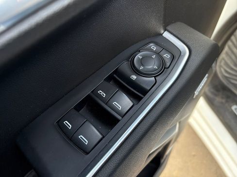 Used 2022 Chevrolet Silverado 1500 RST image 15