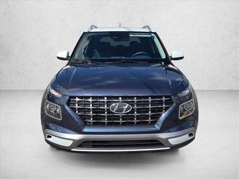 Certified 2026 Hyundai Venue SEL FWD image 2