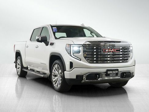 Used 2023 GMC Sierra 1500 Denali w/ Technology Package AWD/4WD image 8
