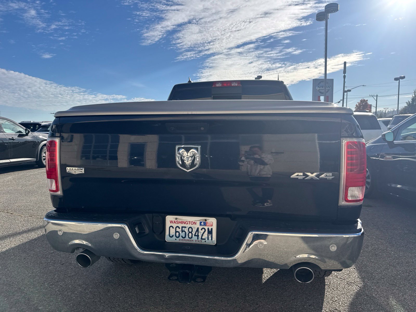 Used 2018 RAM 1500 Laramie AWD/4WD image 6