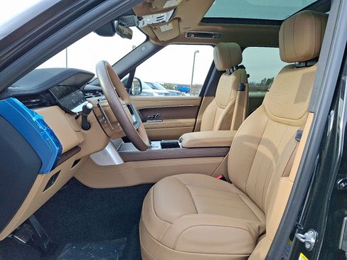 New 2026 Land Rover Range Rover SE image 11