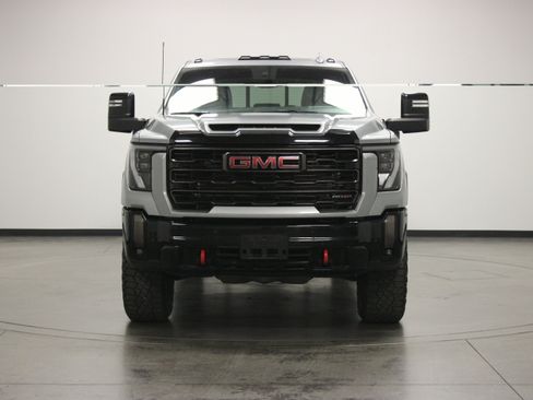 Used 2024 GMC Sierra 2500 AT4X AWD/4WD image 3