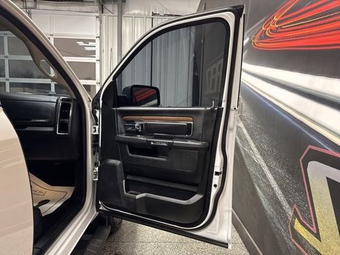 Used 2019 RAM 1500 Laramie w/ Convenience Group image 27
