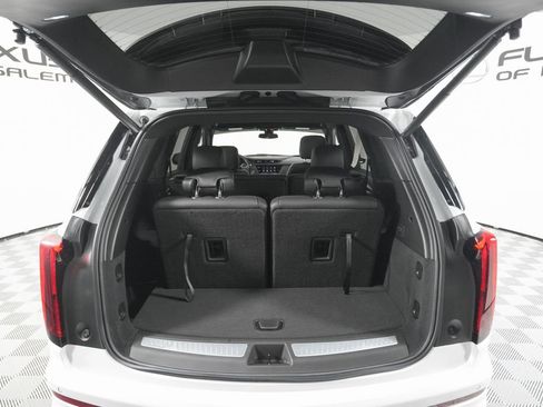 Used 2025 Cadillac XT6 Luxury FWD image 22