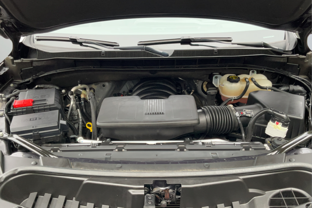 Certified 2025 Chevrolet Suburban LT RWD image 22