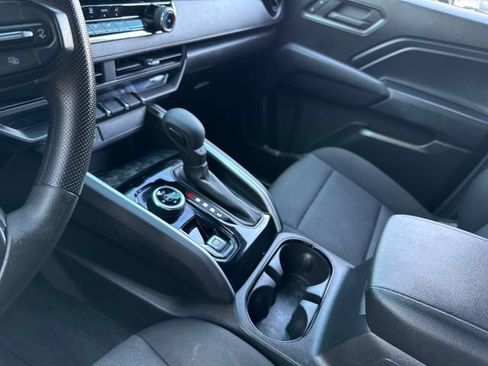 Used 2024 Chevrolet Colorado Trail Boss w/ Technology Package AWD/4WD image 21