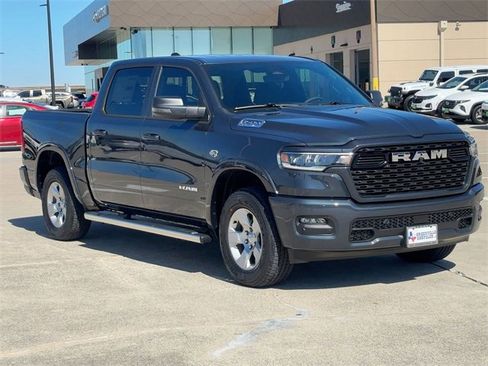 New 2026 RAM 1500 4x4 Crew Cab image 7