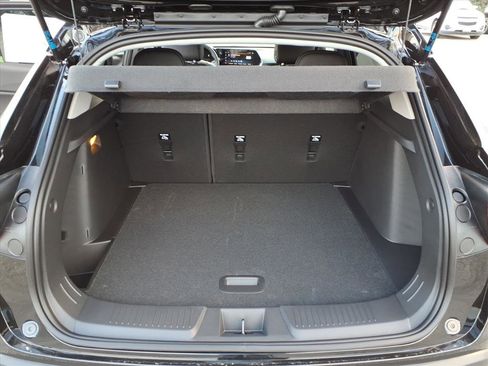 New 2026 Chevrolet Trax LT w/ Driver Confidence Package image 11