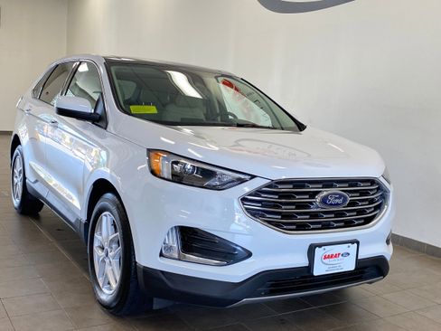 Used 2022 Ford Edge SEL w/ Convenience Package image 2