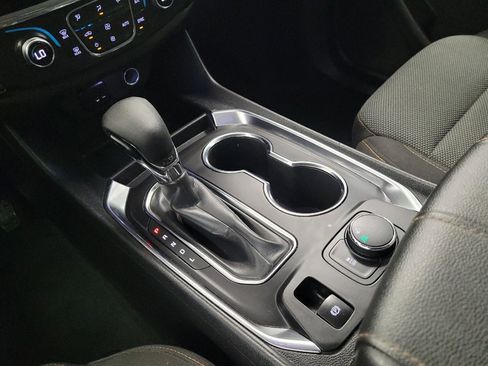 Used 2021 Chevrolet Traverse LS FWD image 26