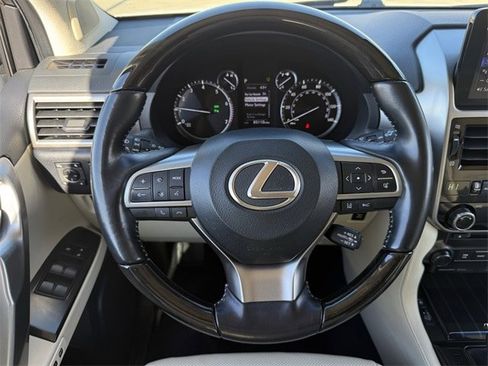 Used 2023 Lexus GX 460 Premium w/ Accessory Package image 13