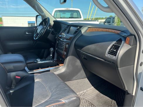 Used 2019 Nissan Armada SL w/ Premium Package AWD/4WD image 13