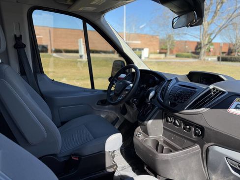 Used 2018 Ford Transit 350 XLT image 15