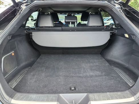 Used 2021 Toyota Venza Limited w/ Advanced Technology Package image 10