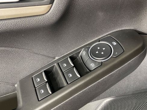 Used 2021 Ford Escape SE FWD image 21