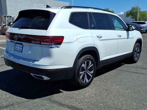 New 2026 Volkswagen Atlas SE image 4