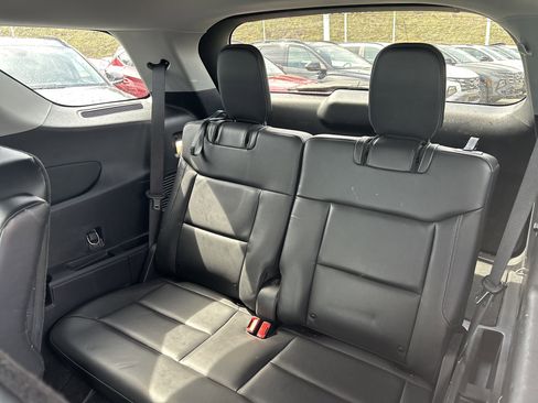 Used 2022 Ford Explorer XLT w/ Equipment Group 202A image 33