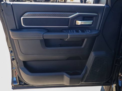 New 2026 RAM 2500 Big Horn AWD/4WD image 22