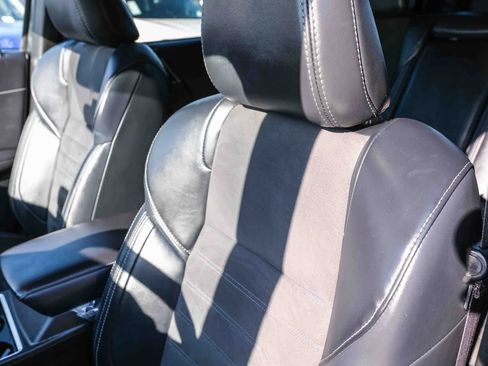 Used 2024 Mitsubishi Outlander SE AWD/4WD image 19