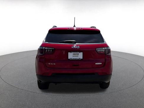Used 2025 Jeep Compass Latitude AWD/4WD image 12
