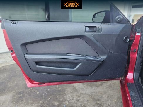 Used 2013 Ford Mustang Coupe image 10