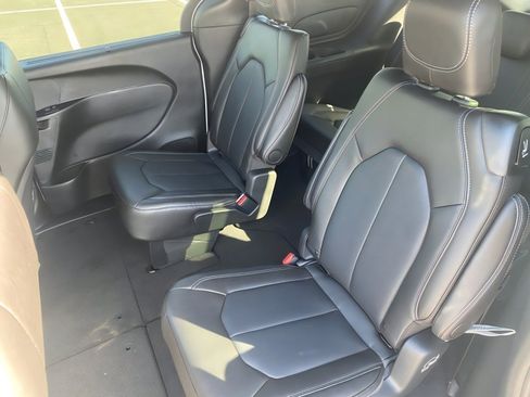 New 2026 Chrysler Pacifica Select image 25