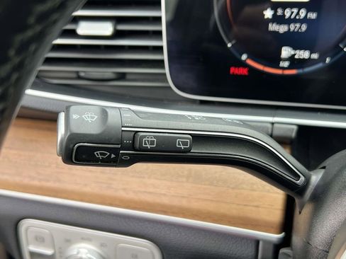 Used 2023 Mercedes-Benz GLE 350 4MATIC image 25