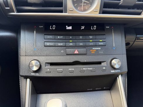 Used 2016 Lexus IS 200t RWD image 14