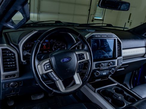 Used 2022 Ford F250 Lariat w/ Black Appearance Package AWD/4WD image 15
