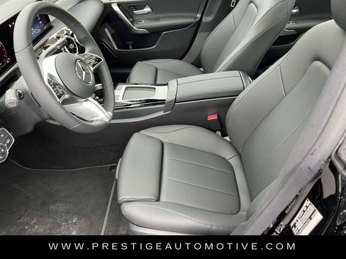 Used 2025 Mercedes-Benz CLA 250 4MATIC image 21