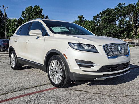 Used 2019 Lincoln MKC Premiere FWD image 1