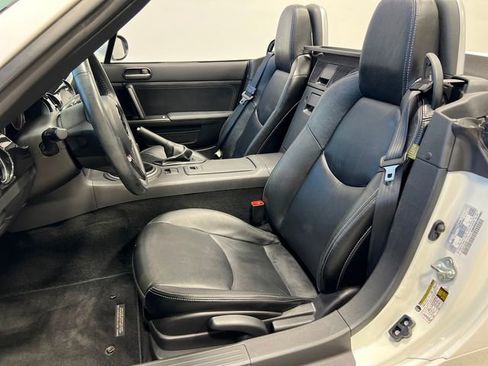 Used 2013 MAZDA MX-5 Miata Grand Touring w/ Premium Pkg image 20