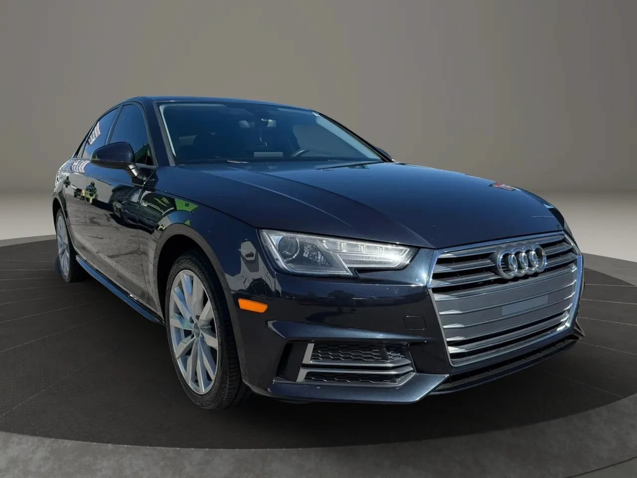 Used 2018 Audi A4 2.0T Ultra Premium w/ Convenience Package FWD image 4