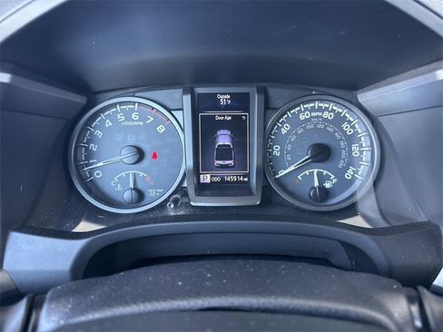 Used 2017 Toyota Tacoma TRD Off-Road image 37