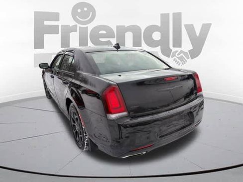 Used 2023 Chrysler 300 Touring L w/ Popular Equipment Group image 7