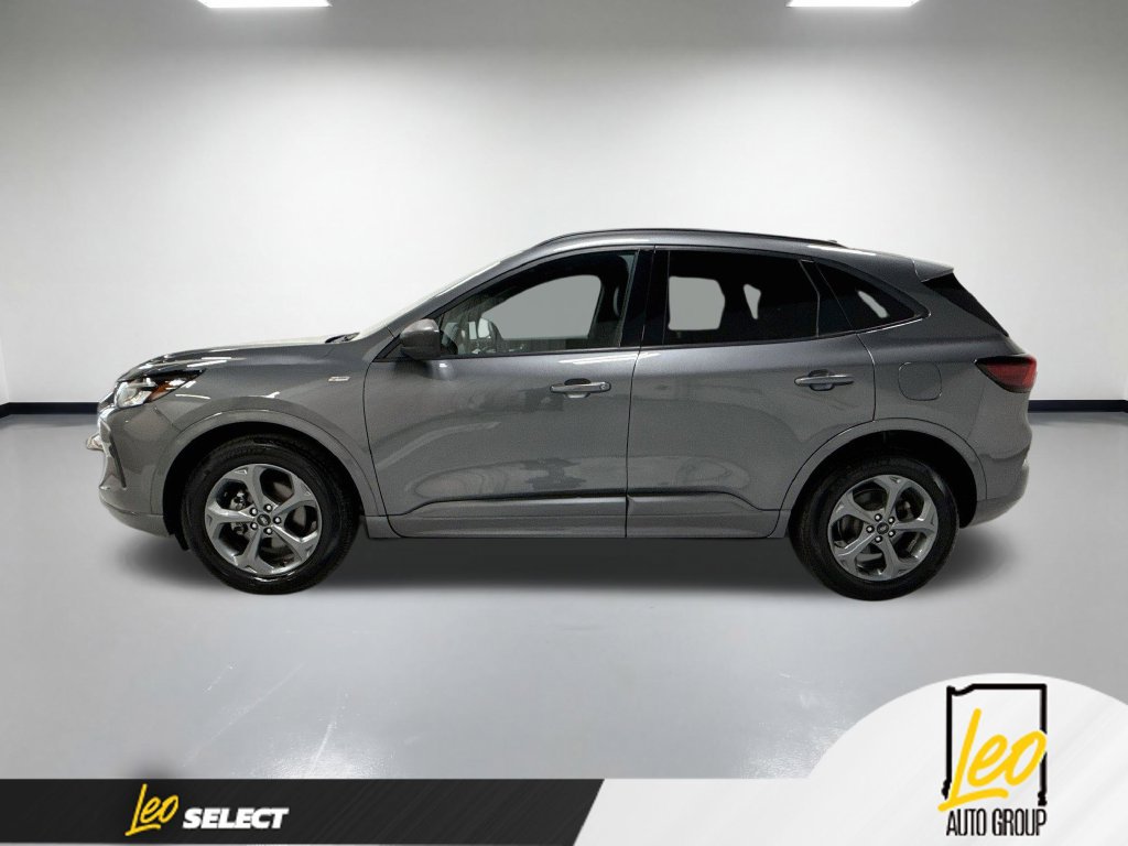 Used 2023 Ford Escape ST-Line w/ Tech Pack #1 AWD/4WD image 11