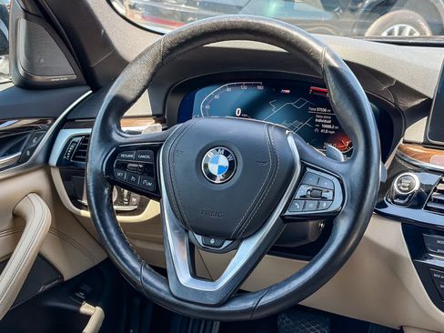 Used 2021 BMW 530i xDrive w/ Premium Package AWD/4WD image 14