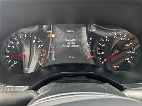 New 2025 Jeep Compass Trailhawk w/ Trailhawk Convenience Group image 11