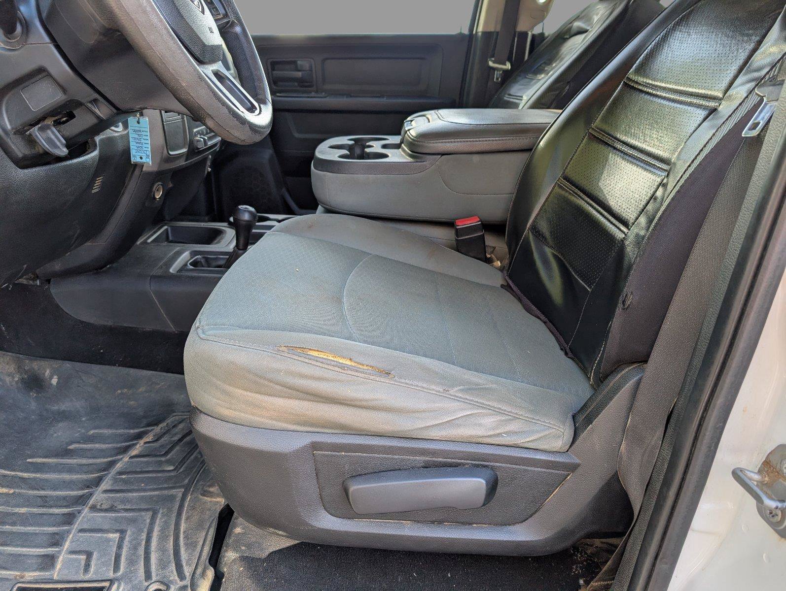 Used 2018 RAM 2500 Tradesman w/ Chrome Appearance Group AWD/4WD image 3