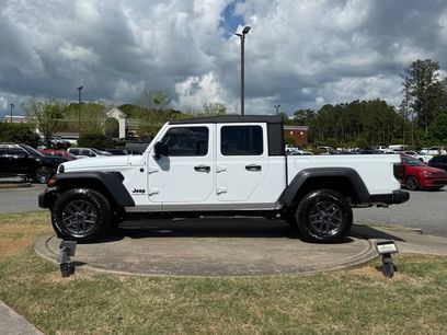 New 2026 Jeep Gladiator Sport