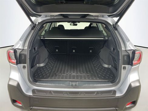 Used 2025 Subaru Outback Premium AWD/4WD image 24