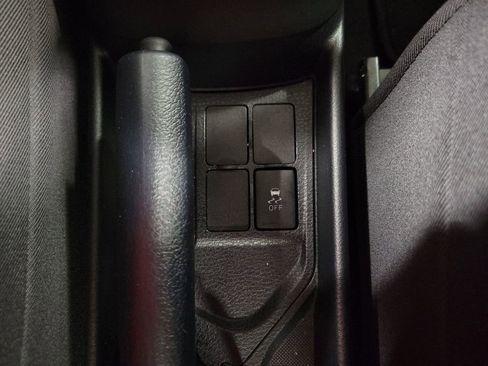 Used 2015 Toyota Yaris L FWD image 15