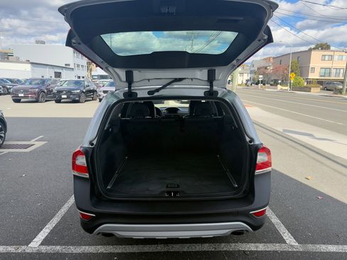 Used 2015 Volvo XC70 T6 image 7